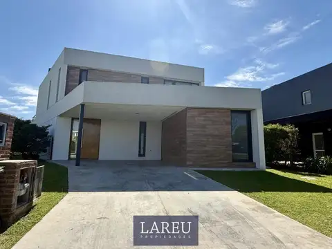 Casa en Venta en Countries y Barrios Cerrados en Pilar, USD 570.000