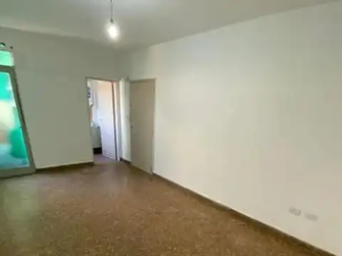 DEPARTAMENTO 3 AMB EN VENTA CAMPANA 400,FLORES.