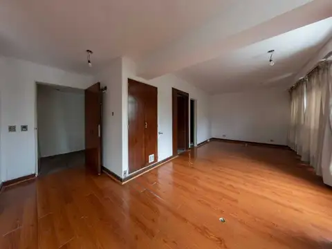 Departamento 7 ambientes con 1 baño