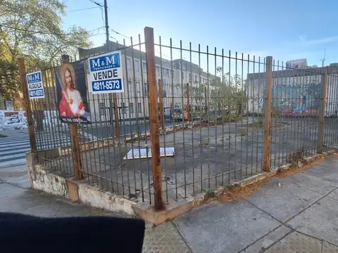 Oportunidad Única para Inversores en Salta 2261: Lote Comercial con Frente de 23 Metros y Potencial