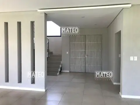 Casa en Alquiler en Weston, $ 2.900.000