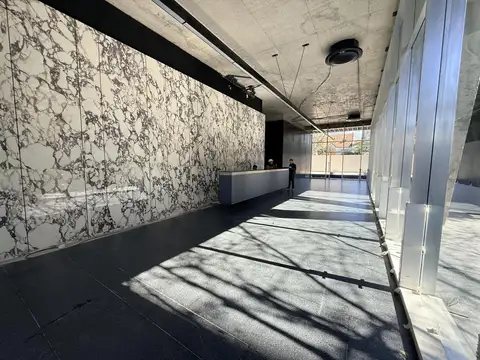 Oficina en Venta con 2 cocheras