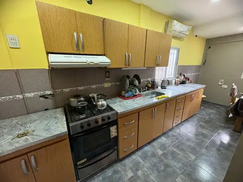 Casa 5 ambientes con 3 baños