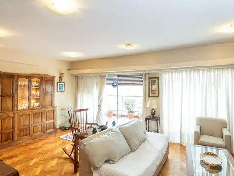 Av. Rivadavia 4500 - Caballito - Departamento de 5 ambientes con 2 deps y balcón terraza - VENTA