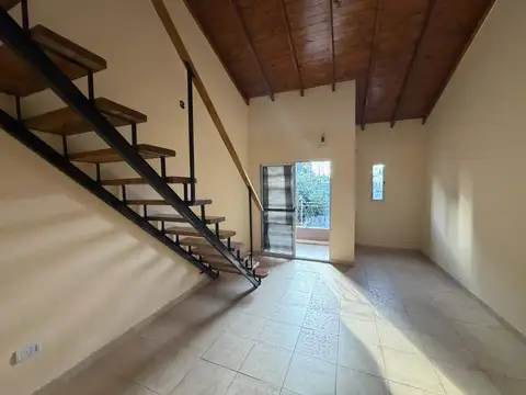 Depto Tipo Casa 2 ambientes con 2 baños