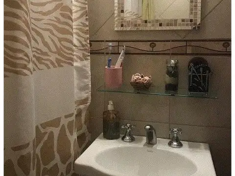 Av Pres Bartolome Mitre 5764 , Piso 3