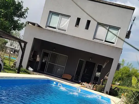 Casa en Venta en Domselaar, USD 115.000