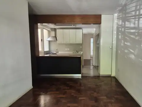 Zapiola 400, Piso 1