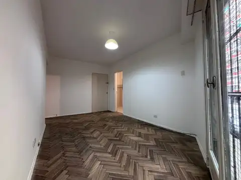 Paraguay 3900, Piso 1