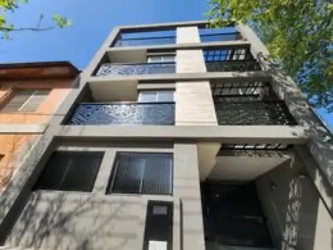 Venta departamento 2 ambientes en lomas de zamora con  terraza privada  y cochera