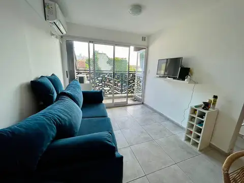 Castelli 618  Lomas de Zamora