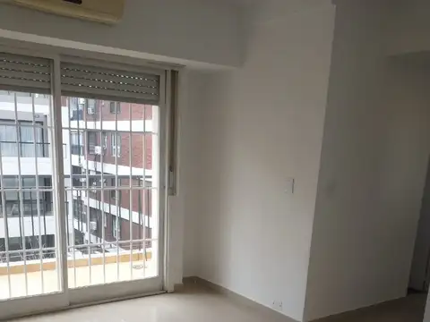 SE ALQUILA DPTO DOS AMB. CON BALCON AL FRENTE