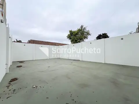 Venta en Block deposito mas 2 departamentos de 3 ambientes en Villa luzuriaga