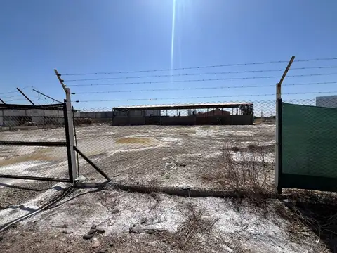 Venta terreno con galpón p industrial las heras
