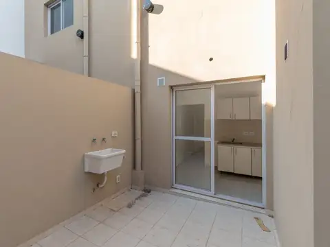 Depto Tipo Casa en Venta en Velez Sarsfield, USD 149.000