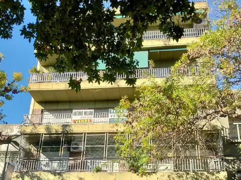 PISO 4 AMBIENTES A 50 MTS PLAZA MORON