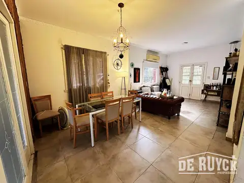 Casa en Venta al Oeste