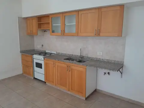 Depto Tipo Casa en Venta en Castelar, USD 56.000