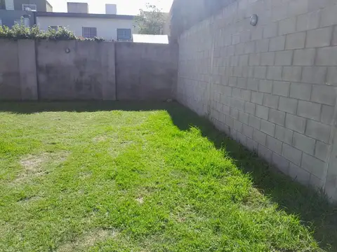 Depto Tipo Casa en Venta con 1 cocheras