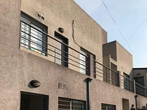 Depto Tipo Casa en Venta de 2 ambientes
