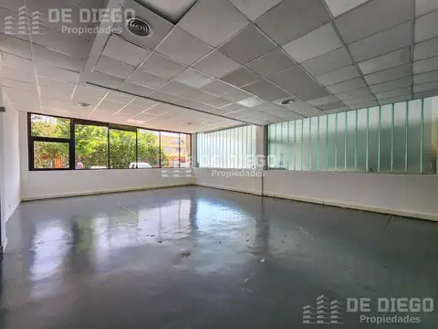 Oficina en Alquiler en Olivos, USD 4.525