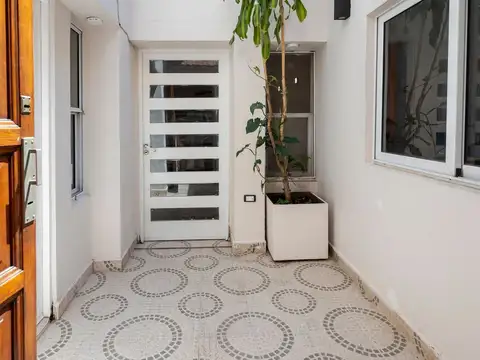 Venta PH en Monserrat - 5 AMBIENTES - REMODELADA