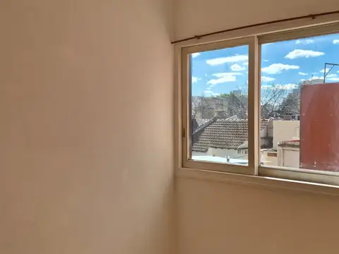 Marcos Paz 2200, Piso 2