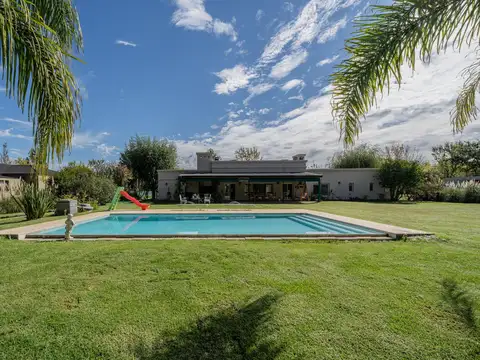 Casa en Venta en Countries y Barrios Cerrados en San Vicente, USD 379.999