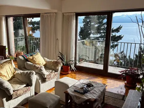 Venta Departamento en 6 ambientes con vista al lago