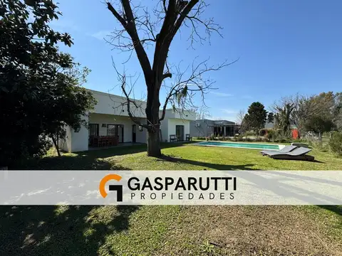 Casa en Venta con 2 cocheras