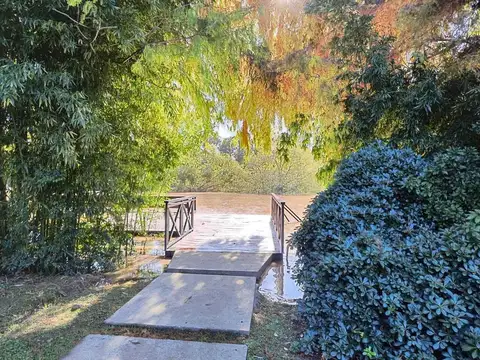 Rio o Arroyo Canal del Este Alpina 100