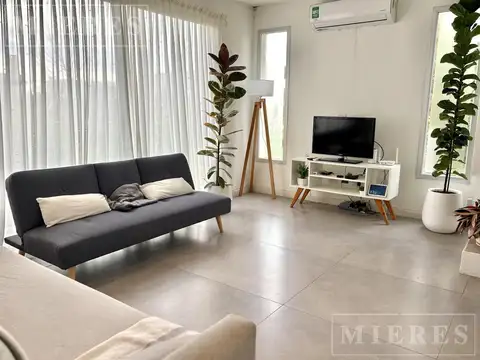 Casa en Alquiler en Puertos, USD 1.690