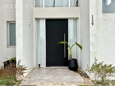 Casa en Alquiler de 3 dormitorios