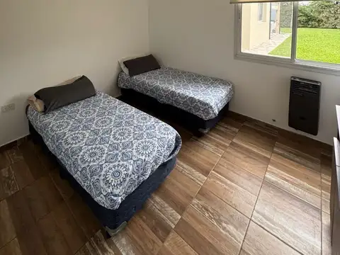 Casa en Alquiler con 1 cochera