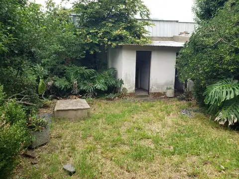 CHALET DOS PLANTAS SOBRE GRAN LOTE DE 805 M2!