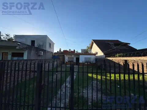 Casa en Venta con 4 cocheras