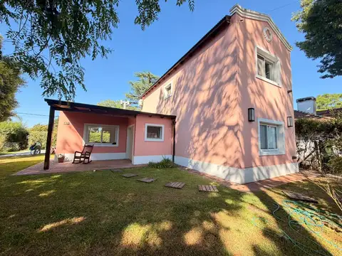 Casa en CC Mapuche impecable