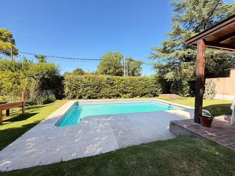 Casa 4 ambientes con 1 baño