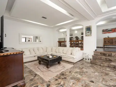 VTA CASA 5 AMB C/COCH/PATIO/TERRAZA-APTOCRE-V.DVTO