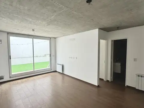 DEPARTAMENTO EN VENTA CON PATIO EXCLUSIVO 
