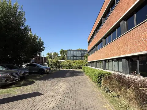 San Vladimiro  al 3000 esquina Av Fondo de la Legua