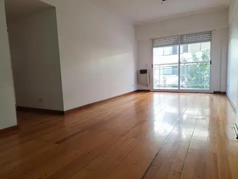 Semipiso 4 ambientes 85 m.2 baños.Fte.Balcón.subte, tren