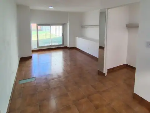 Galpon en Alquiler 51  mts Fondo