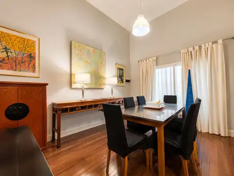 Casa 5 ambientes con 2 baños