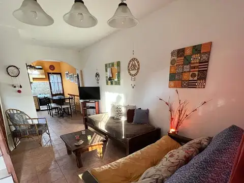 Casa 4 ambientes con 1 baño