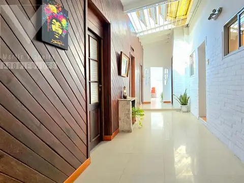 PH de 5 ambientes exclusivo con terraza propia. Sin expensas.