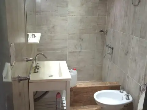 Depto Tipo Casa en Alquiler de 1 dormitorio