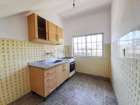 Depto Tipo Casa en Alquiler en Mataderos, $ 670.000