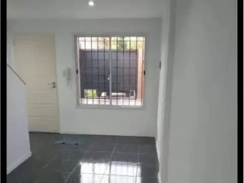 Depto Tipo Casa en Venta de Monoambiente