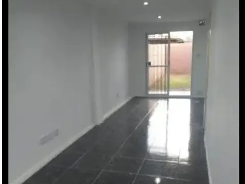 Depto Tipo Casa en Venta en Loma Hermosa, USD 87.000